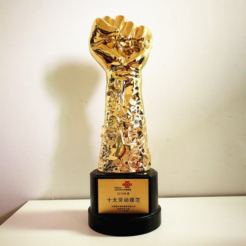 Souvenir gift Golden polyresin Fist Trophy Company Staff Awards